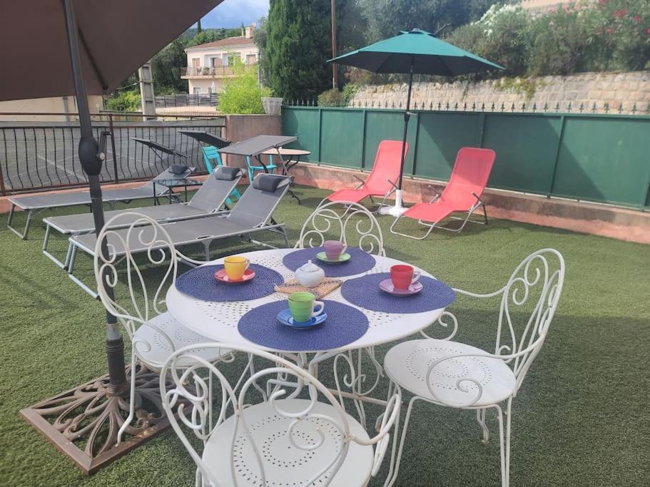 グラースDe 1 A 6 Avec Terrasse Solarium, Vue Panoramique Et Parking Gratuitアパートメント エクステリア 写真